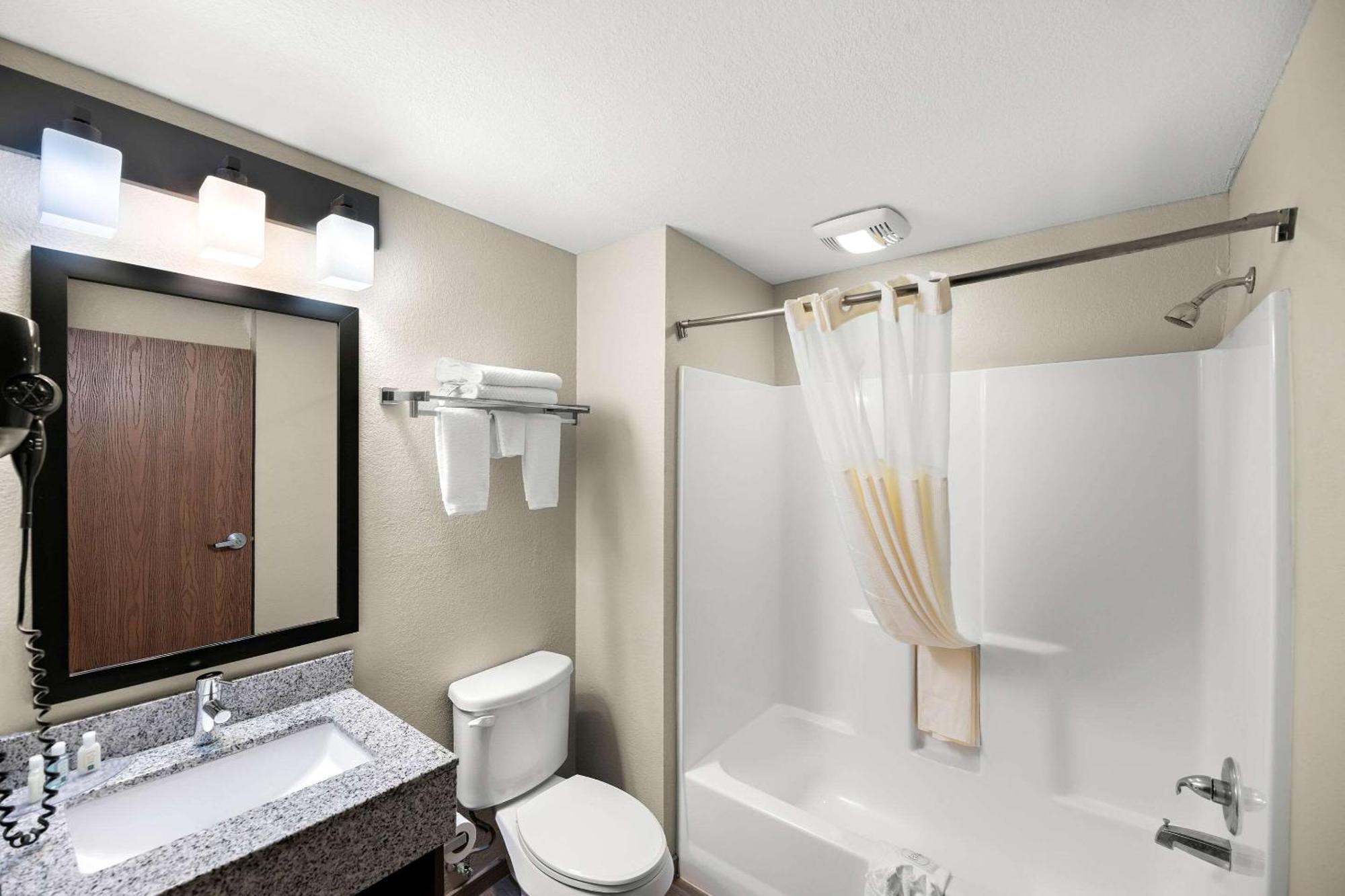 Quality Inn & Suites Big Spring Exteriör bild