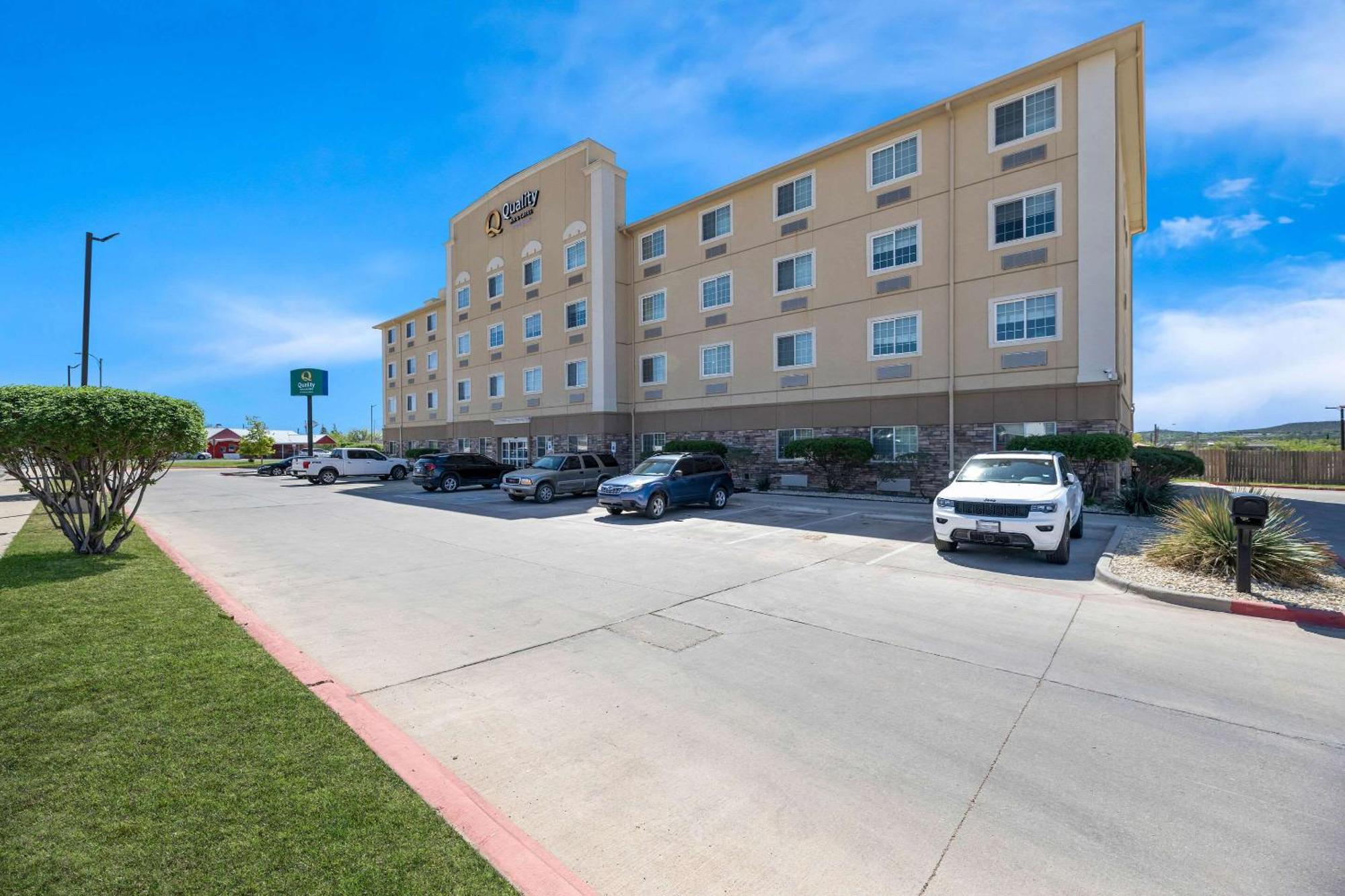 Quality Inn & Suites Big Spring Exteriör bild